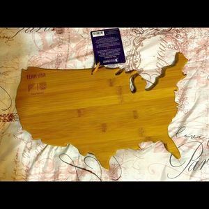 Totally Bamboo Cutting Board USA Shaped Limited Edition Kitchen Gadget New